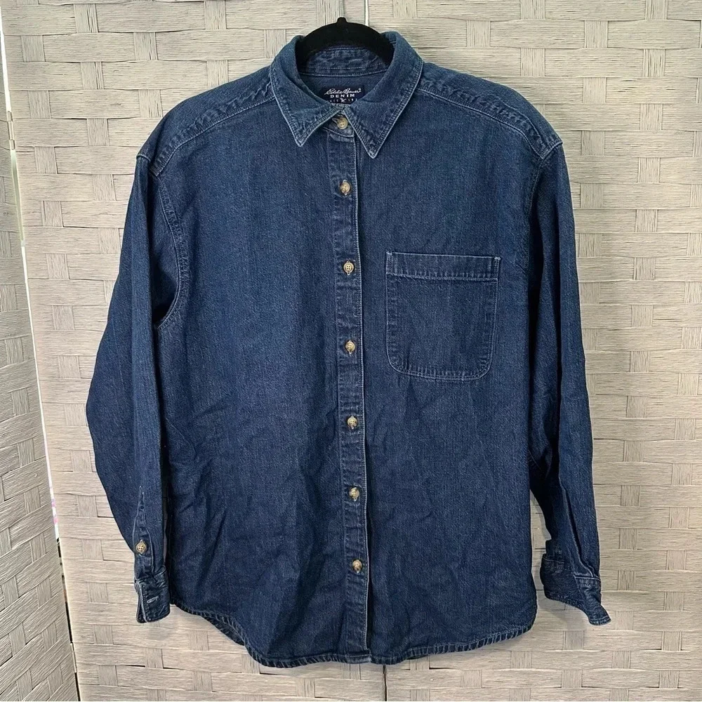 Eddie‎ Bauer blue denim long sleeve button down size medium